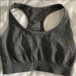 NVGTN sports bra